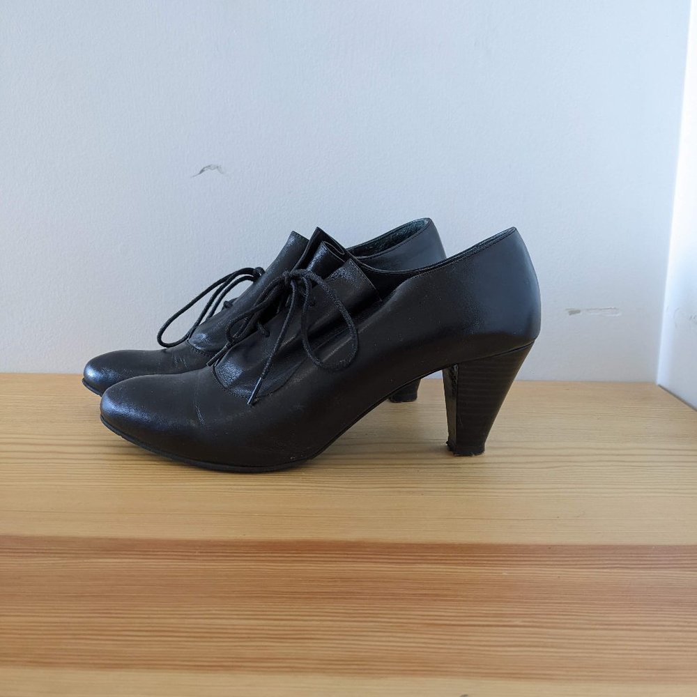 Vintage Derby Oxford Black Leather Pumps